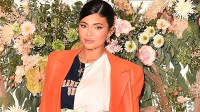 Kylie Jenner's Baby Bump Is on Full Display as She Answers '73 Questions' -- and Stormi Makes a Cameo! - www.etonline.com