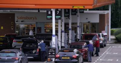 'Carry on as normal', transport secretary urges amid petrol station closures - www.manchestereveningnews.co.uk