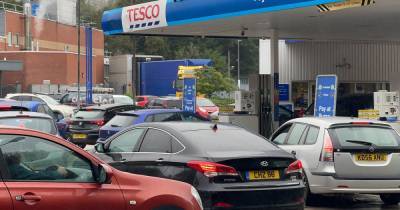 The queues at petrol stations in Greater Manchester amid pleas not to panic buy - www.manchestereveningnews.co.uk - Manchester