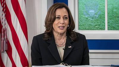 Kamala Harris Gave ‘View’ Interview From Backstage After Hosts Test Positive For Covid - hollywoodlife.com