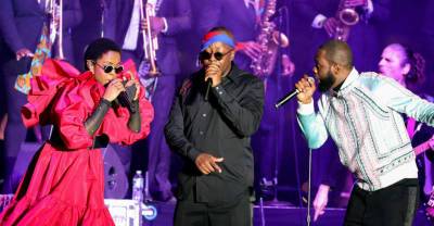 Watch the Fugees perform their classics at their first show in 15 years - www.thefader.com - New York