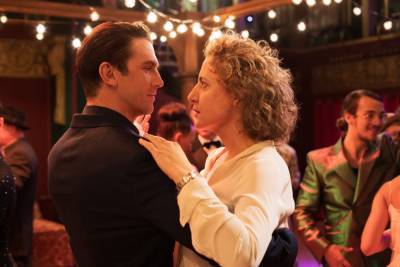 ‘I’m Your Man’ Bets On Platform Release, Strong Word Of Mouth For German Int. Oscar Entry; ‘Man In The Field’ Highlights Artist Jim Denevan – Specialty Preview - deadline.com - Germany - Berlin