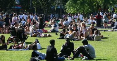 Sizzling mini heatwave is heading to the UK with temperatures set to soar - www.manchestereveningnews.co.uk - Britain