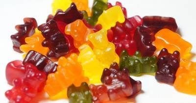 Toddler rushed to hospital after eating cannabis-laced gummy sweets left around home by father - www.manchestereveningnews.co.uk