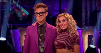 Strictly celebs rally around Tom Fletcher and Amy Dowden as they miss shows due to Covid - www.ok.co.uk