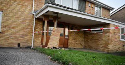 Driver, 57, dies after car crashes into a house - www.manchestereveningnews.co.uk - Manchester