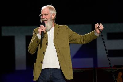 David Letterman Crashes The Brooklyn Nets’ Media Day, Trolls Kevin Durant - etcanada.com