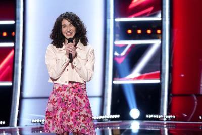 13-Year-Old Hailey Mia Stuns On ‘The Voice’ With Tate McRae Cover - etcanada.com