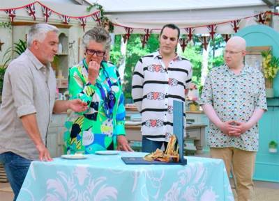 ‘If 2021 was a cake’ Bake Off viewers joke about show’s worst showstopper - evoke.ie - Britain