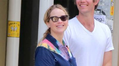 Jennifer Lawrence Cradles Her Baby Bump During New York Outing With Husband Cooke Maroney - www.etonline.com - New York