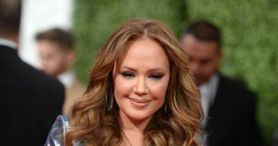 Leah Remini doesn't respect Laura Prepon's silence on Scientology - www.wonderwall.com