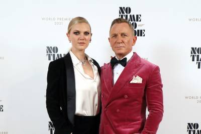 Daniel Craig Attends ‘No Time To Die’ Premiere With Daughter Ella - etcanada.com - London