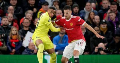 Manchester United star has 'nightmare' half vs Villarreal as Owen Hargreaves says he 'needs help' - www.manchestereveningnews.co.uk - Manchester