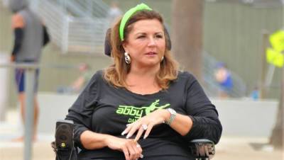 Abby Lee Miller Spotted In Her Wheelchair Amidst Recovery From Emergency Spinal Surgery — Photos - hollywoodlife.com - California - Santa Monica