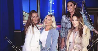 Inside Sam Faiers' afternoon tea with sister Billie as she celebrates her face on a bus - www.ok.co.uk