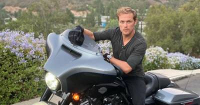 Outlander's Sam Heughan cruises on a Harley Davidson as he holidays in LA but fans warn him to be careful - www.dailyrecord.co.uk