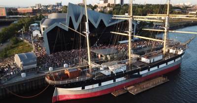 Riverside Festival in full swing as thousands of ravers head to banks of the Clyde - www.dailyrecord.co.uk