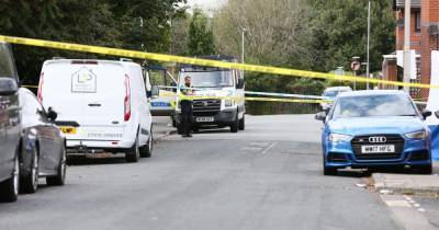 Teenager arrested on suspicion of murder after man fatally stabbed in the street - www.manchestereveningnews.co.uk