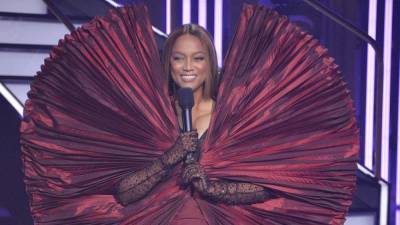 Tyra Banks Responds to 'Jurassic Park' Comparisons of Her 'DWTS' Look - www.etonline.com