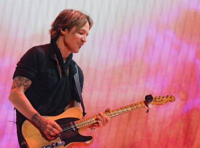 Keith Urban’s Tour Production Manager, 72, Dies From Fall - etcanada.com - Ohio - Lake