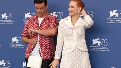 Jessica Chastain and real-life pal Oscar Isaac redo Bergman - abcnews.go.com - Italy