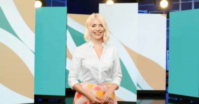 This Morning fans flood Holly Willoughby with messages as she teases '2 more sleeps' - www.manchestereveningnews.co.uk