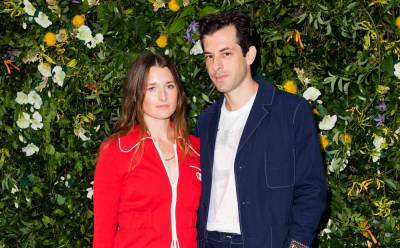 Mark Ronson Announces He's Married to Grace Gummer on His 45th Birthday - www.justjared.com