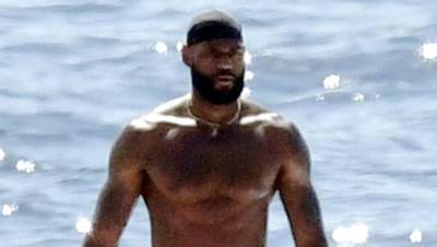 LeBron James Goes Shirtless For Early Morning Workout On Yacht Vacation In Capri, Italy - hollywoodlife.com - Italy
