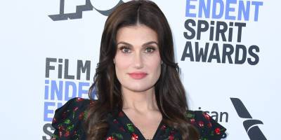 Idina Menzel Opens Up About Turning 50: 'I Was Having a Hard Time With It' - www.justjared.com