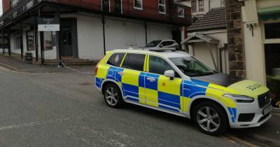 'Guns' recovered after specialist police descend on Ramsbottom street - www.manchestereveningnews.co.uk