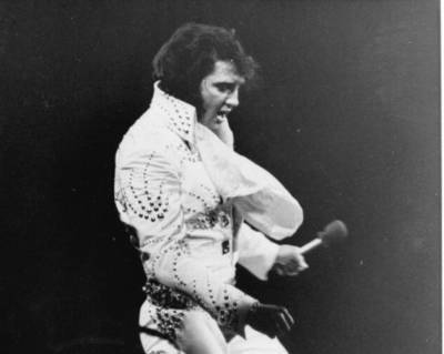 Elvis Presley’s White Eyelet Jumpsuit From 1972 Madison Square Garden Concert Sold - deadline.com - New York