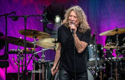 Robert Plant says heritage bands who stay together are “hanging onto a life raft” - www.nme.com