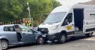 Car and van in head-on crash after 'disturbance' on Glasgow road - www.dailyrecord.co.uk