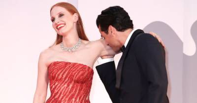 Jessica Chastain Reacts to Viral Video of Oscar Isaac Smelling Her Arm - www.usmagazine.com