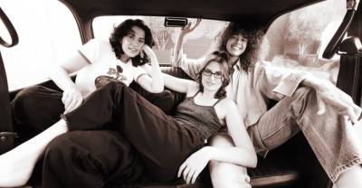 MUNA enlist Phoebe Bridgers for new song “Silk Chiffon” - www.thefader.com - California