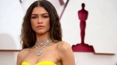 Zendaya Says Her Therapist Helps Her Navigate Worries About Money - www.glamour.com
