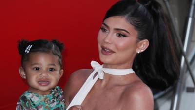 Stormi Webster, 3, Kisses Kylie Jenner’s Baby Bump After Learning She’ll Be A Big Sister – Watch - hollywoodlife.com