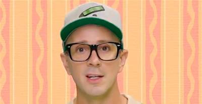 Original 'Blue's Clues' Host Steve Burns Goes Viral with Heartfelt Message to His Grown-Up Fans - Watch - www.justjared.com