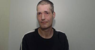 Police issue appeal to find Bury man wanted on recall to prison - www.manchestereveningnews.co.uk - Manchester
