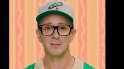 ‘Blues Clues’ Host Steve Burns’ Surprise Apology Gives Millennials Unexpected Closure: ‘I Can Now Finally Move On’ - thewrap.com