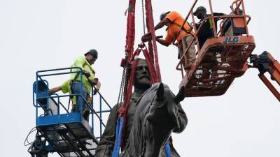 Robert E Lee Statue’s Removal in Virginia Celebrated by Stars, Activists - thewrap.com - Virginia