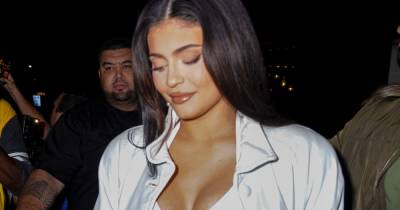 Kylie Jenner shows off growing baby bump in minidress after announcing pregnancy - www.ok.co.uk - New York
