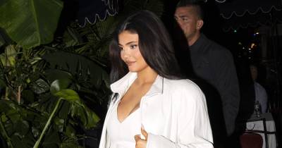 Pregnant Kylie Jenner Steps Out for 1st Time Since Announcement: Baby Bump Photos - www.usmagazine.com - New York - Los Angeles