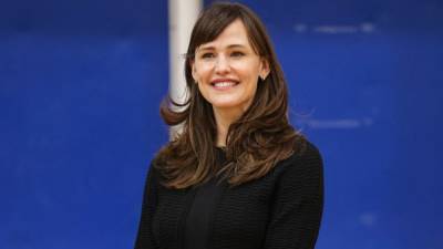 Jennifer Garner Reveals 2 of Her Kids Are Vaccinated as They Return to School: 'We Are Back' - www.etonline.com