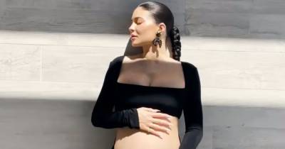 Pregnant Kylie Jenner’s Baby Bump Album Ahead of 2nd Child’s Arrival: Photos - www.usmagazine.com - Los Angeles