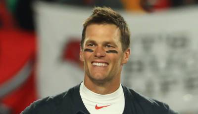 Highest Paid NFL Players of 2021 Revealed, Top Earner (at $87 Million) Is Shockingly Not Tom Brady! - www.justjared.com