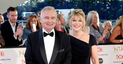 Eamonn Holmes offers health update as he walks NTAs red carpet with stick alongside Ruth Langsford - www.manchestereveningnews.co.uk