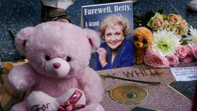 Betty White, an ageless TV star, was America's sweetheart - abcnews.go.com