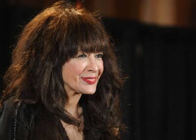 Brian Wilson - Phil Spector - Billy Joel - Ronnie Spector - Ronnie Spector Dies: Iconic “Be My Baby” Singer Who Fronted ’60s Girl Group The Ronettes Was 78 - deadline.com