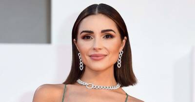 Olivia Culpo - Christian Maccaffrey - Olivia Culpo Claims American Airlines Told Her to ‘Put a Blouse On’ Before Boarding Flight - usmagazine.com - USA - Mexico - county Lucas